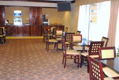 Holiday Inn Express Waterbury Buitenkant foto